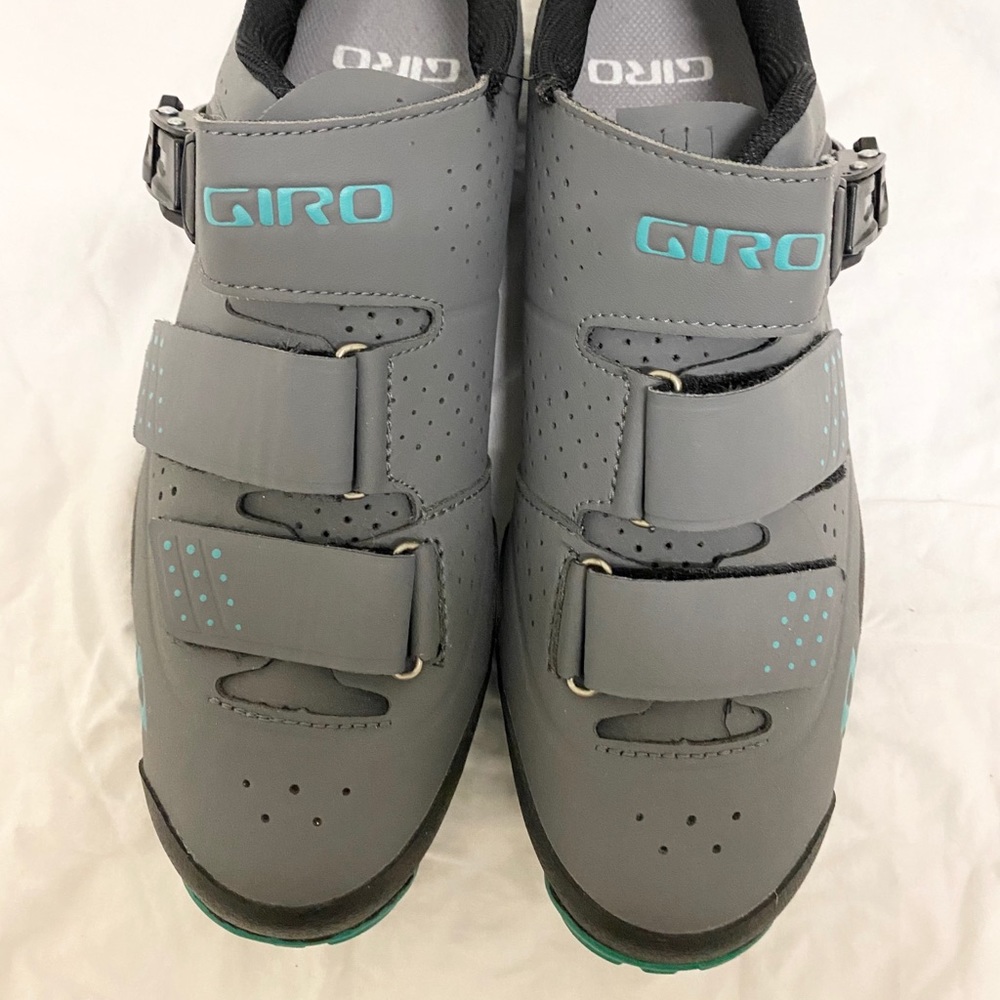 Giro Women’s bike shoes (size 10)